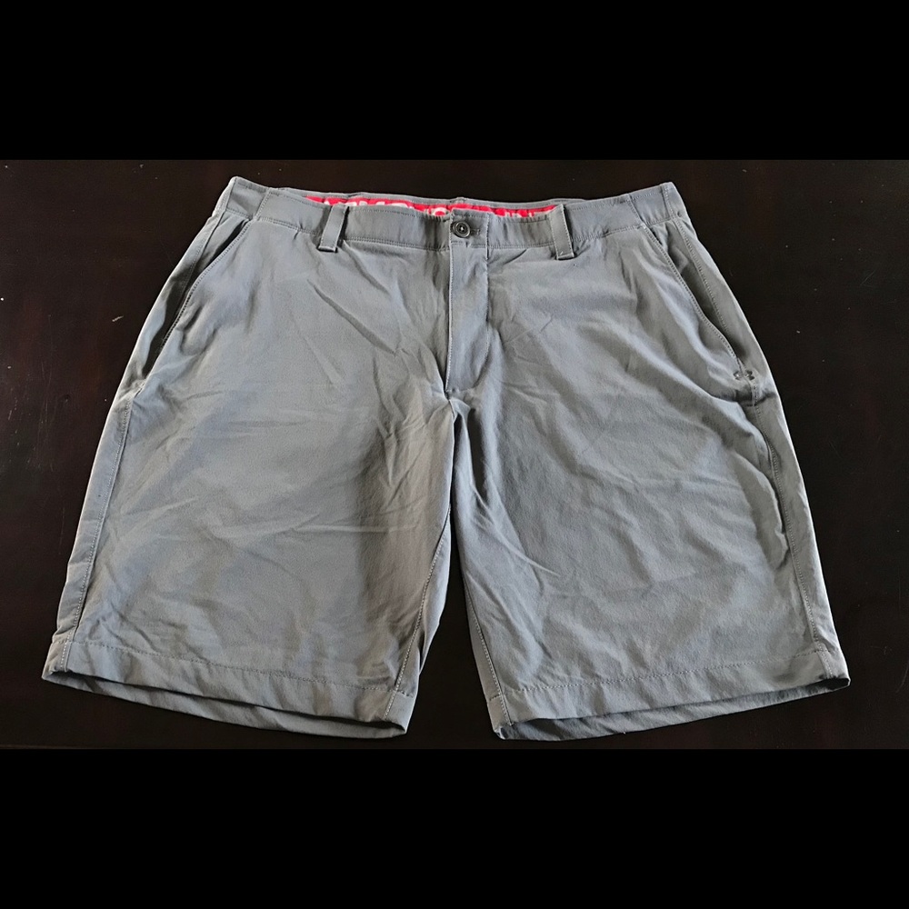 Under Armour Shorts - 40 Waist